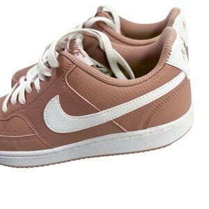 Nike Women’s Court Vision Lo NN Sneakers Size 7.5 Rose Whisper White Shoe‎